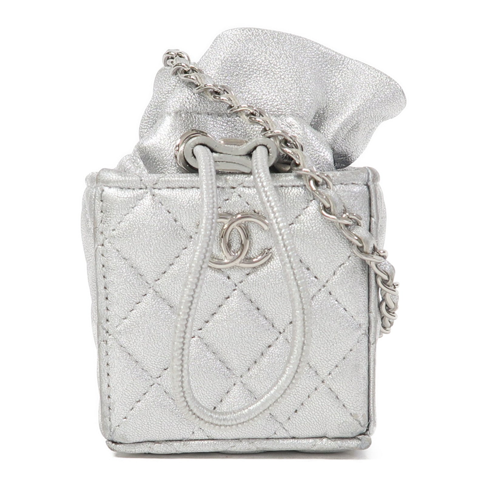 CHANEL 菱格羊皮皮革Micro Drawstring Bucket Bag銀扣鏈帶肩背袋銀色