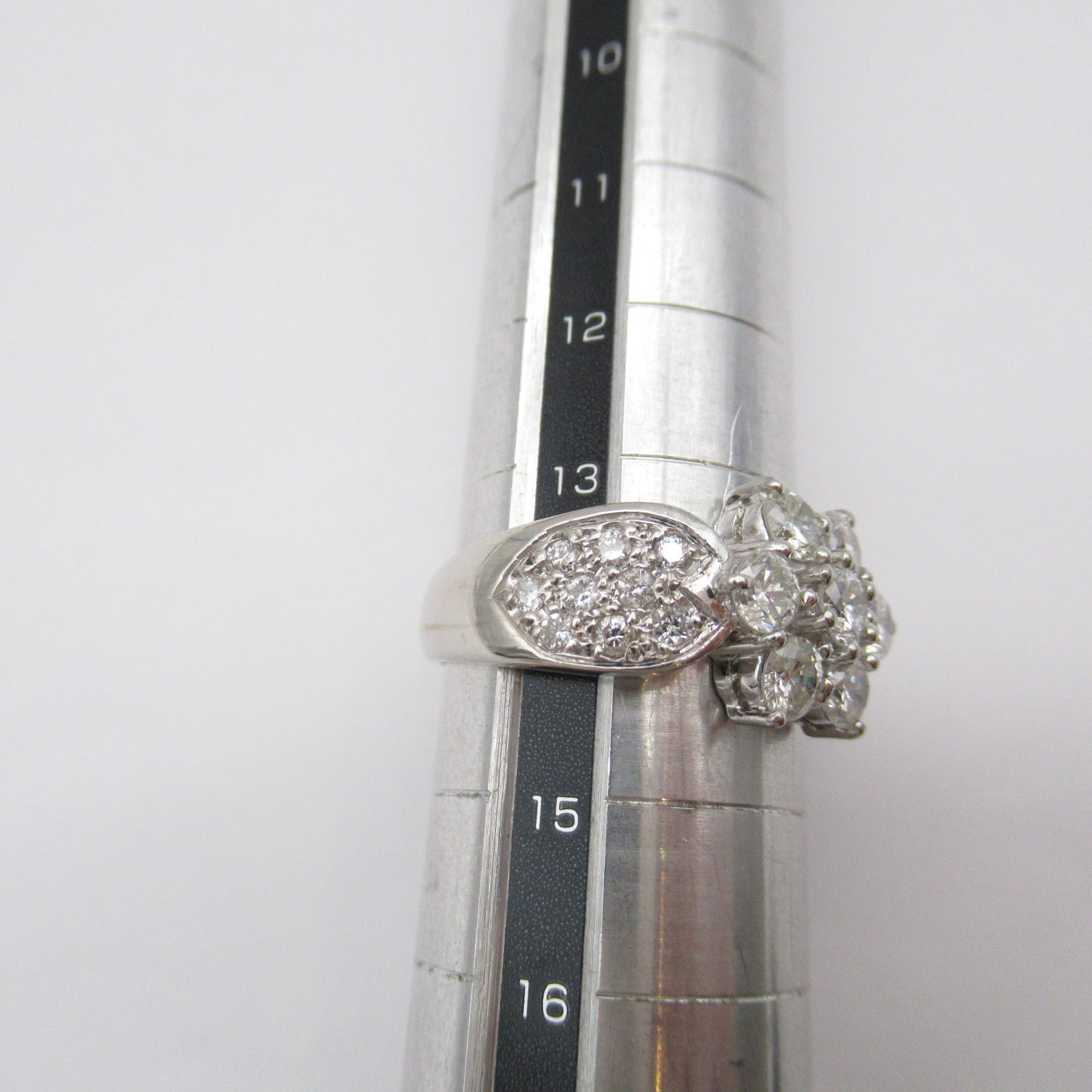 高額売筋 774.PT900 指輪 DIAMOND RING D 0.31CT 3.2G