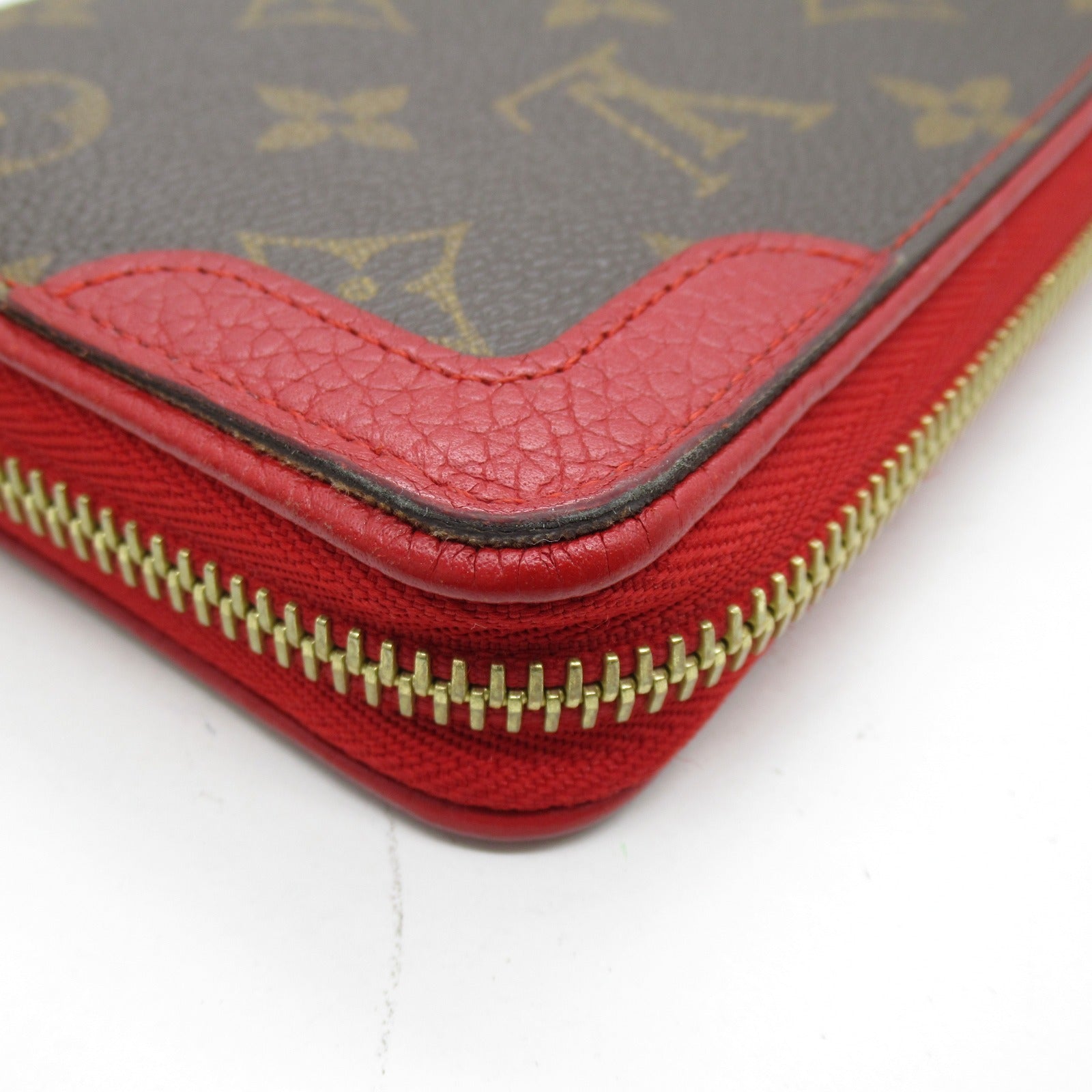 Louis Vuitton Retiro Zippy Wallet