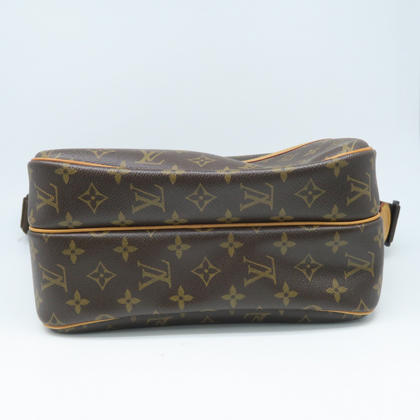 KOMEHYOLOUIS VUITTON Monogram Reporter 28cm M45254 Shoulder Bag