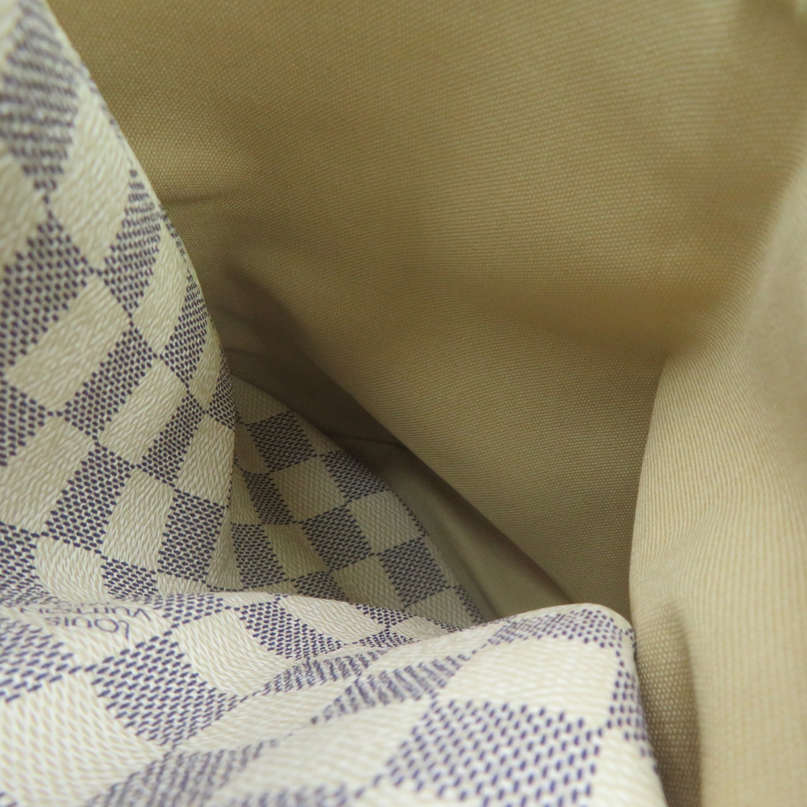 LOUIS VUITTON Damier Azur Totally MM Shoulder Bag off-white – Brand Off  Hong Kong Online Store