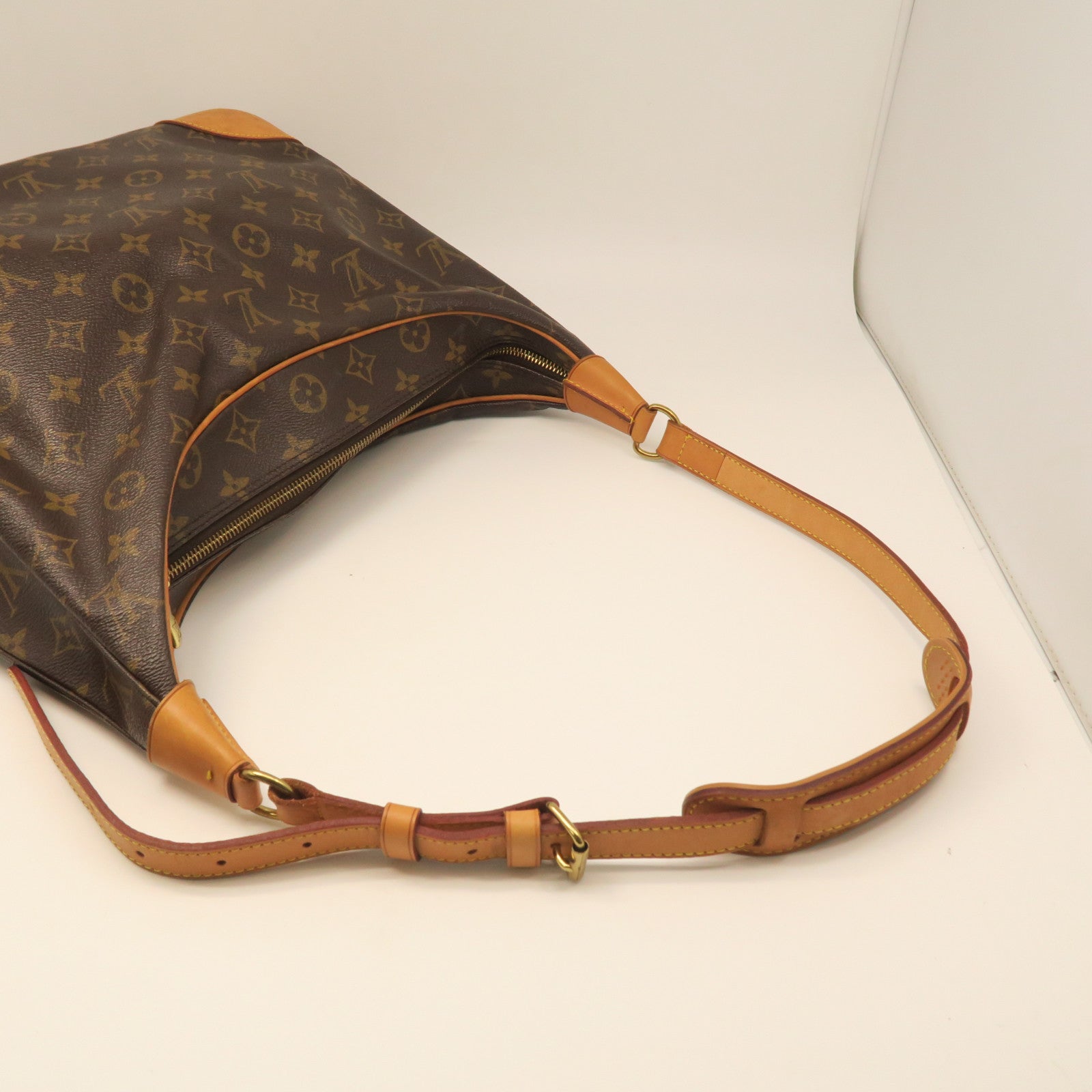 LOUIS VUITTON Monogram Boulogne Gold Buckle Shoulder Bag Brown – Brand Off  Hong Kong Online Store