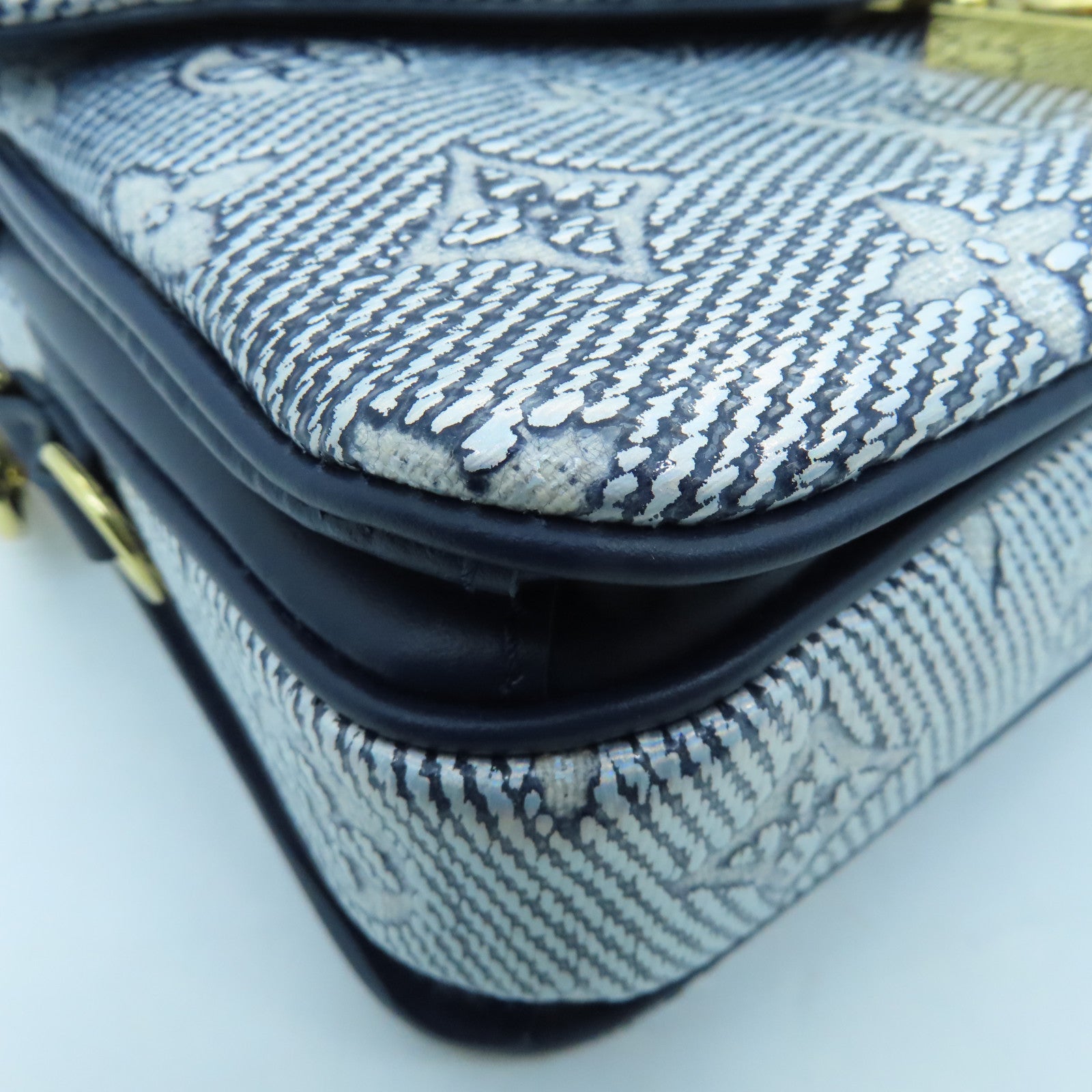 LOUIS VUITTON Monoglam Pochette Metis East West gold buckle handle shoulder  bag dual-use blue