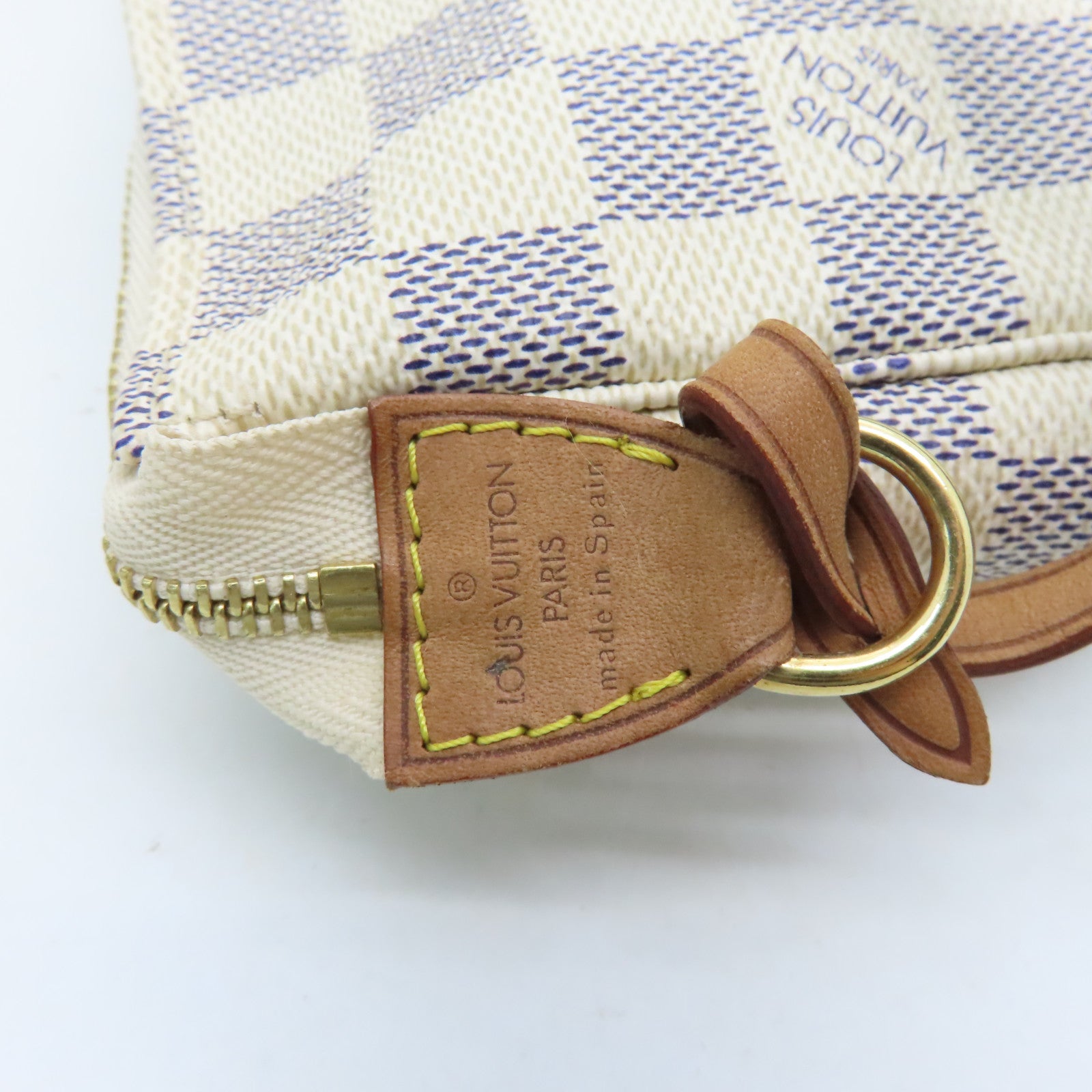 LOUIS VUITTON Damier Azur Mini Pochette Gold Buckle Clutch White – Brand  Off Hong Kong Online Store