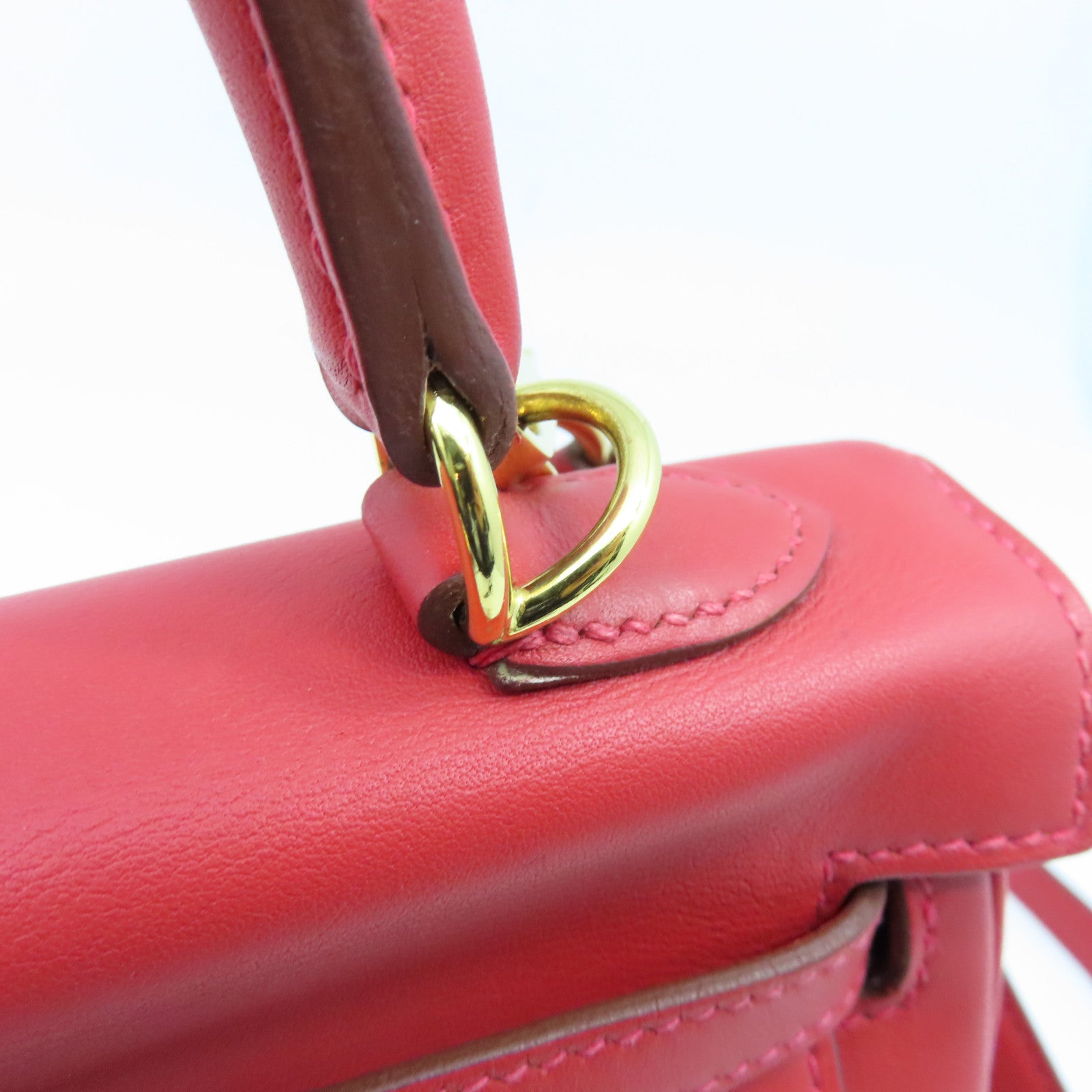 HERMES Swift Leather Kelly Cut Gold Buckle Handle Bag Red – Brand Off Hong  Kong Online Store