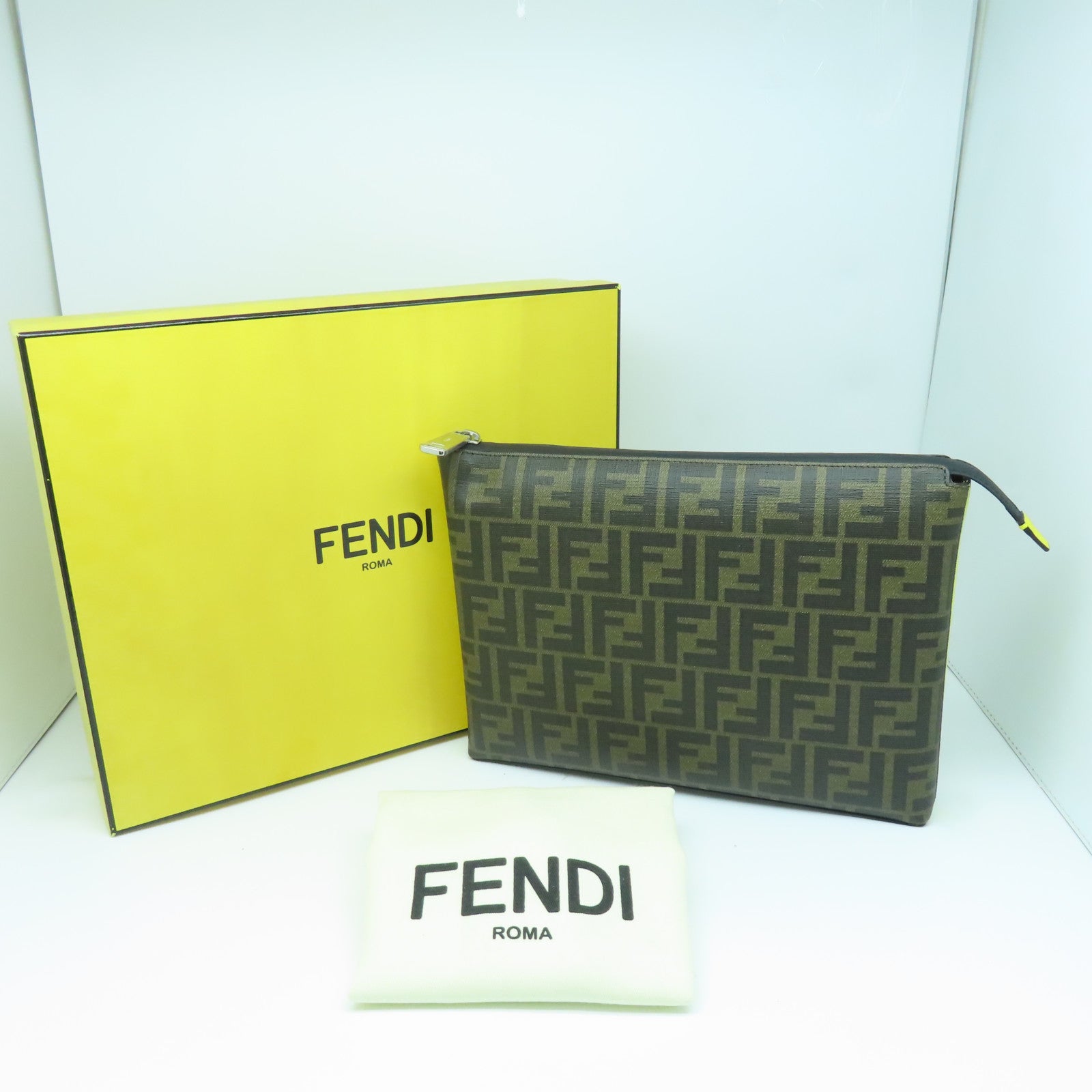 Fendi roma discount clutch