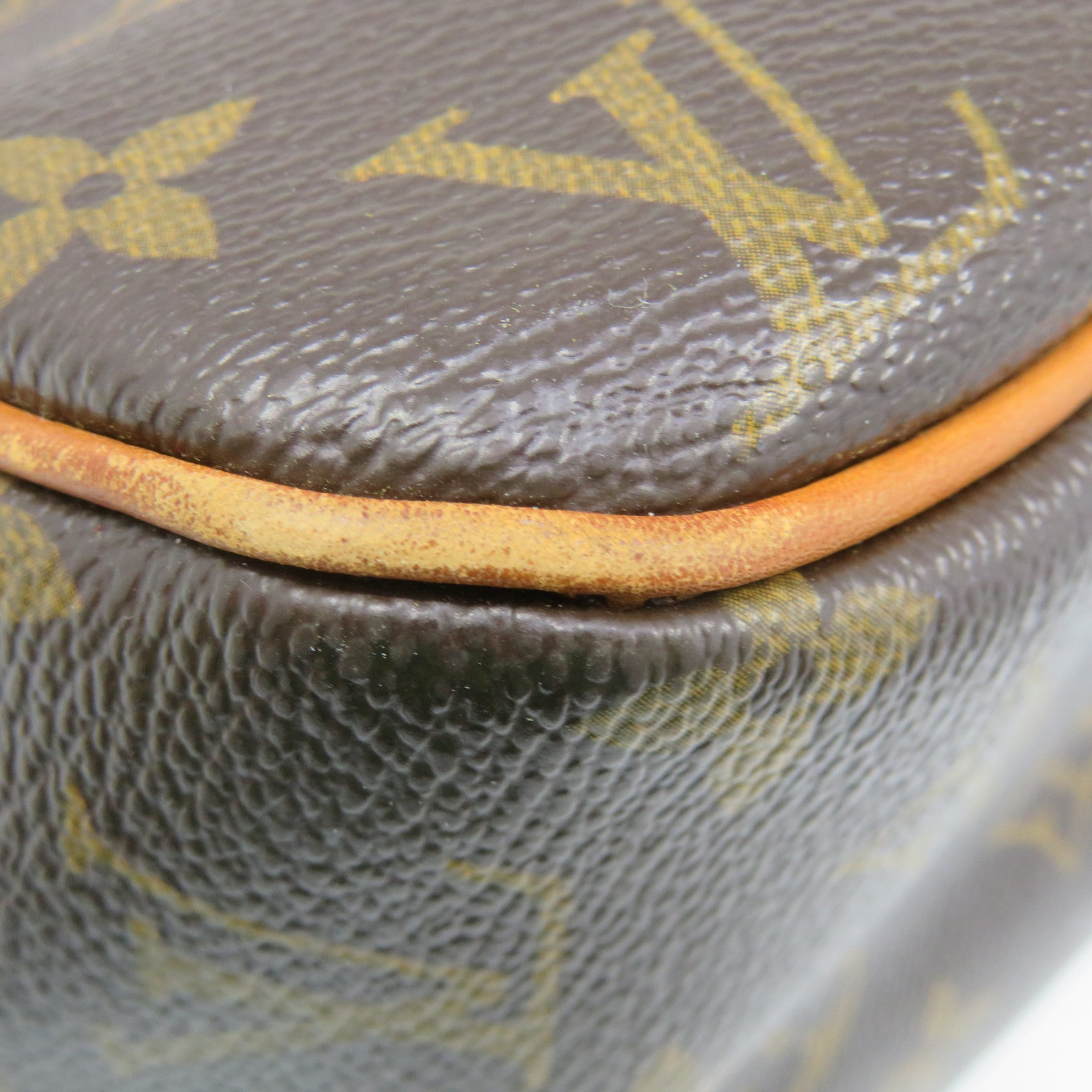 LOUIS VUITTON Monogram Batignolles Horizont Shoulder Bag brown – Brand Off  Hong Kong Online Store