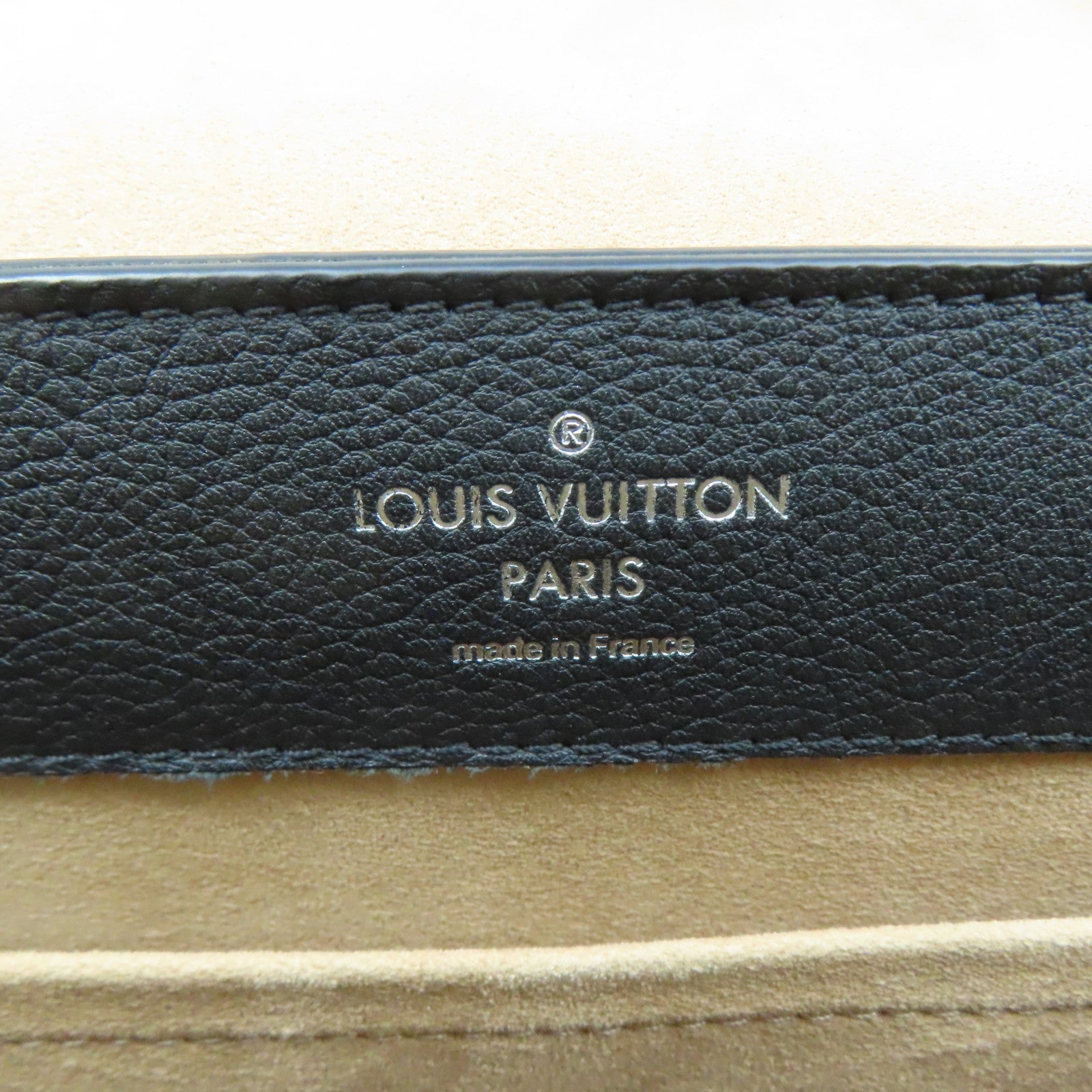 LOUIS VUITTON cowhide leather Lockme Ever BB silver buckle handle shou –  Brand Off Hong Kong Online Store