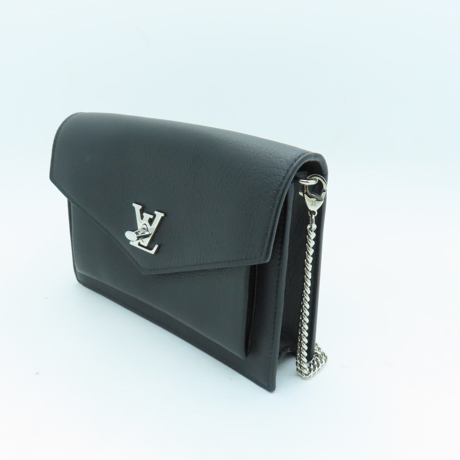 Shop Louis Vuitton LOCKME Mylockme chain pochette (M63471) by
