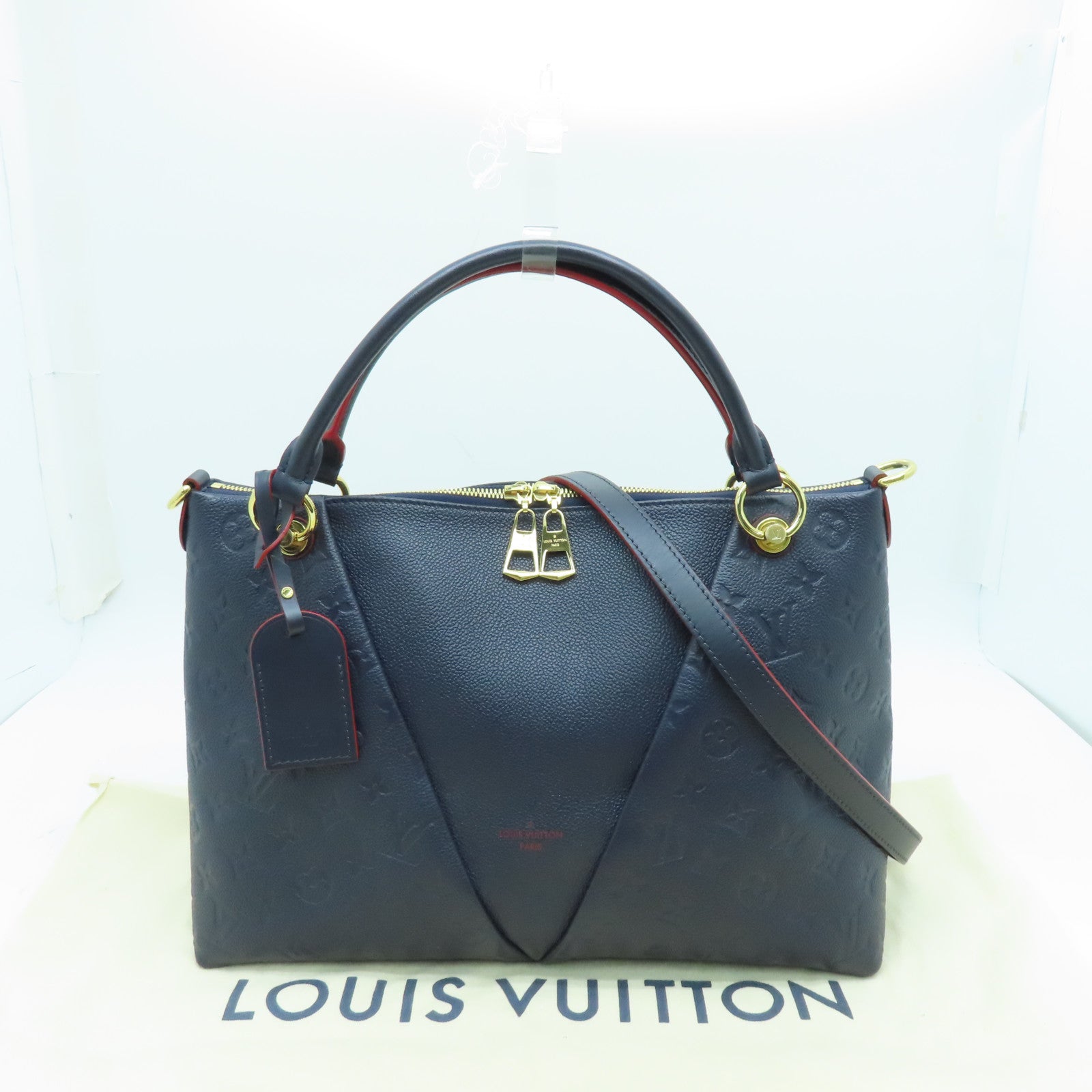 Louis vuitton v online tote mm