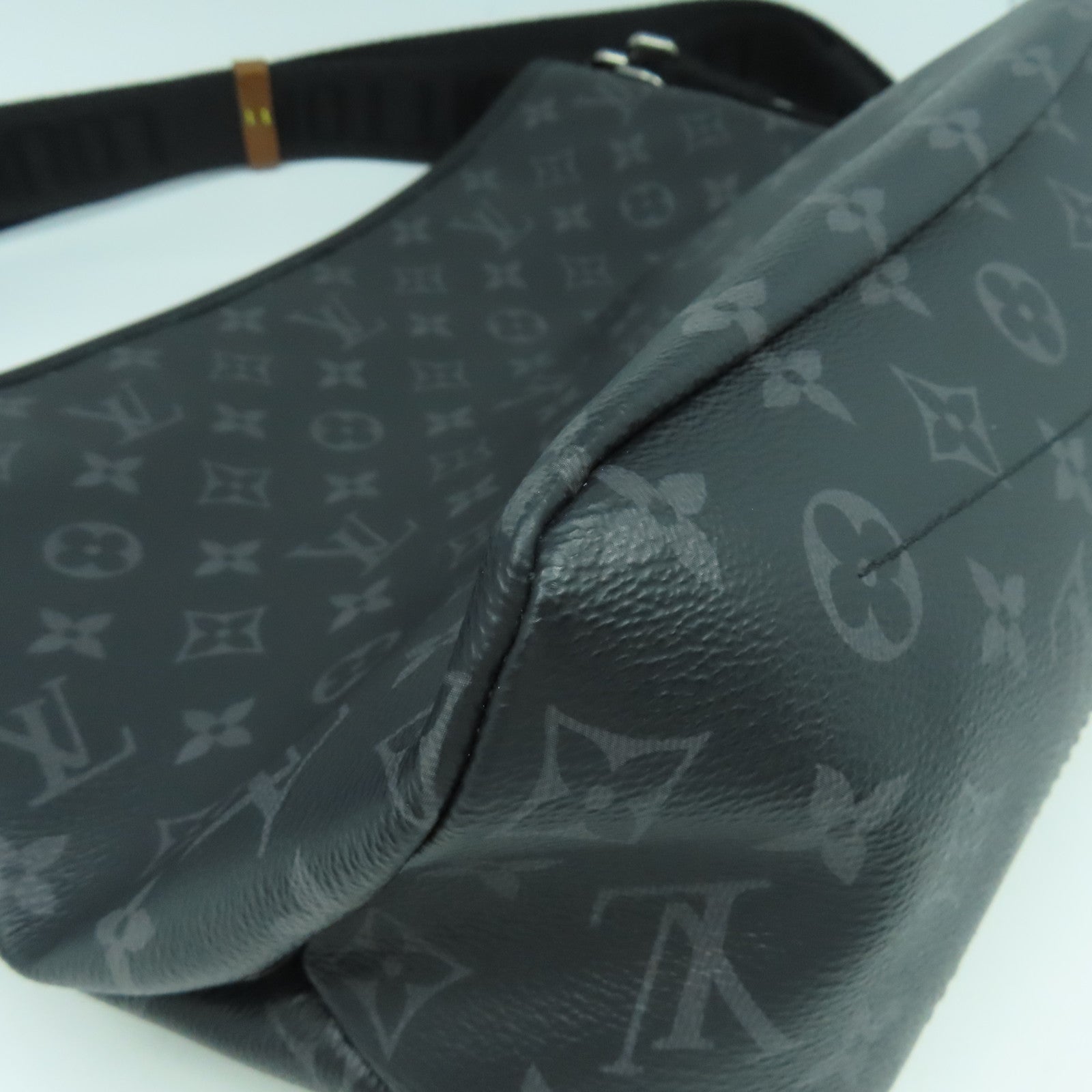 Besace Zippée Monogram Eclipse 