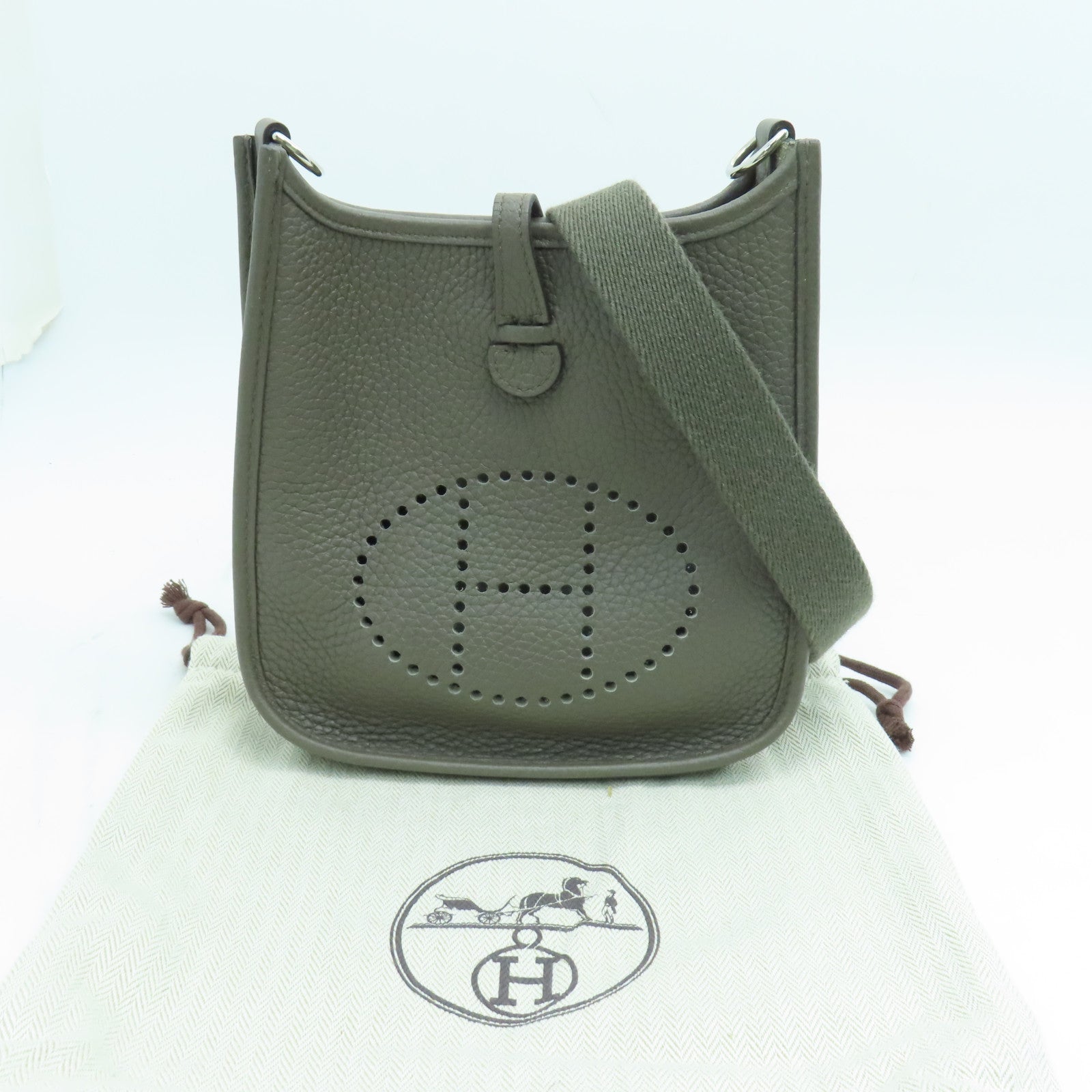 HERMES-Taurillon-Clemence-Evelyne-TPM--Shoulder-Bag-Green