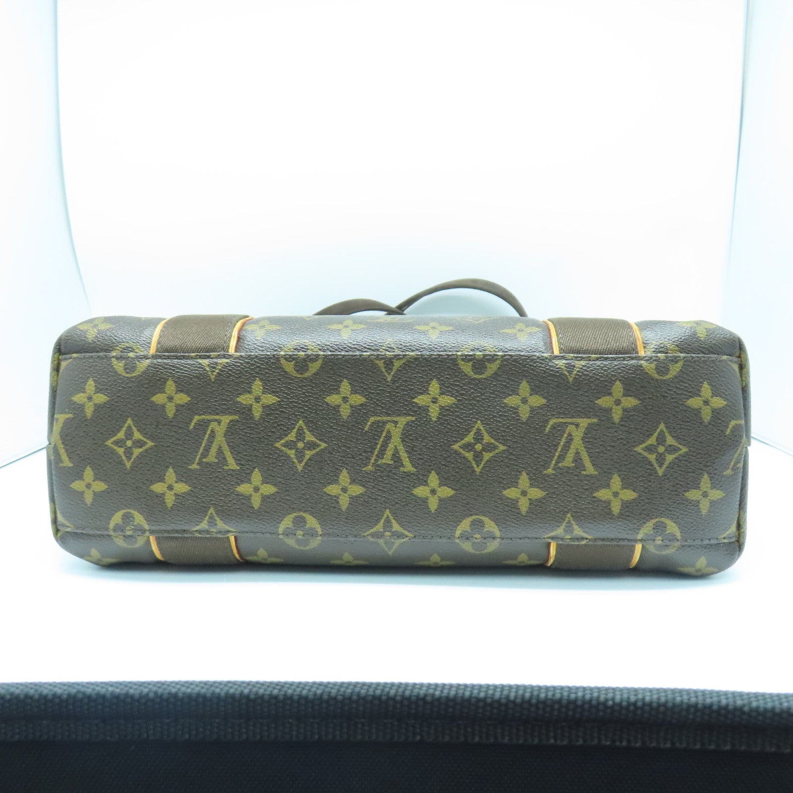 LOUIS VUITTON Monogram 6 Key Holder Gold Buckle Key Bag Brown – Brand Off  Hong Kong Online Store