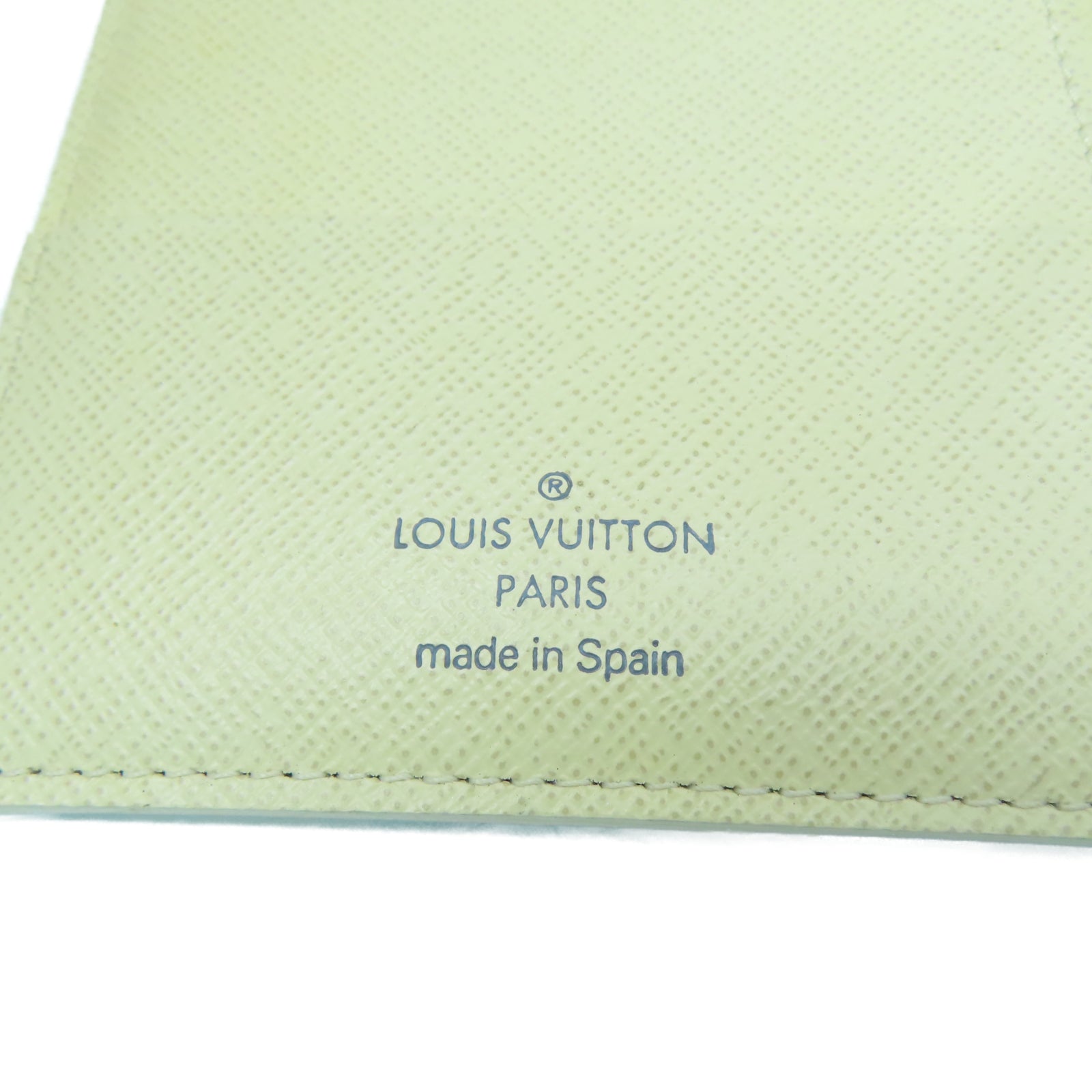 LOUIS VUITTON Damier Azur Passport Cover 195439