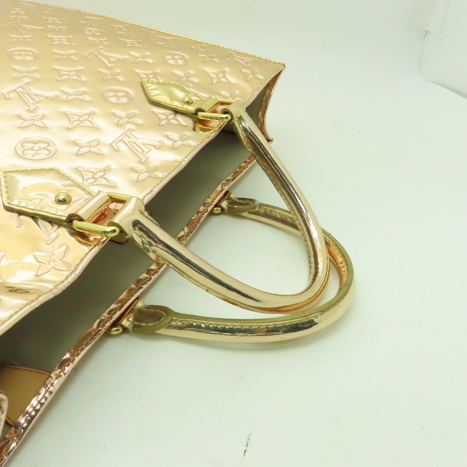 Louis Vuitton Sac Plat Bag Monogram Miroir PVC Gold 2338031
