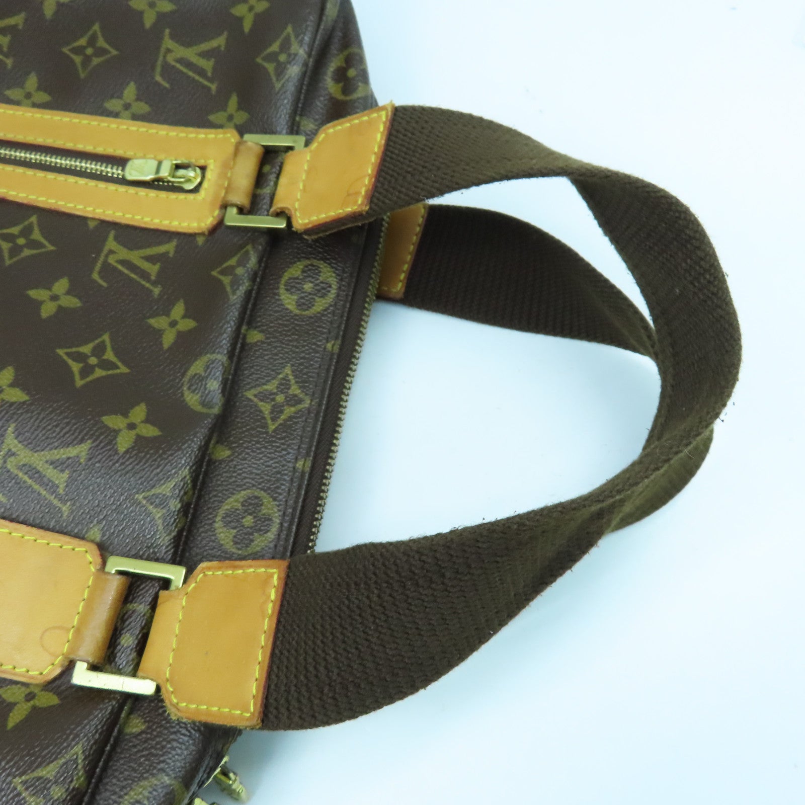 LOUIS VUITTON SAC BOSPHORE/BRIEFCASE, monogram canvas with brass hardware,  adjustable fabric shoulder strap, top zip pocket, two top handles, fabric  lining, front external zip pocket with dust bag, 34cm x 8cm x