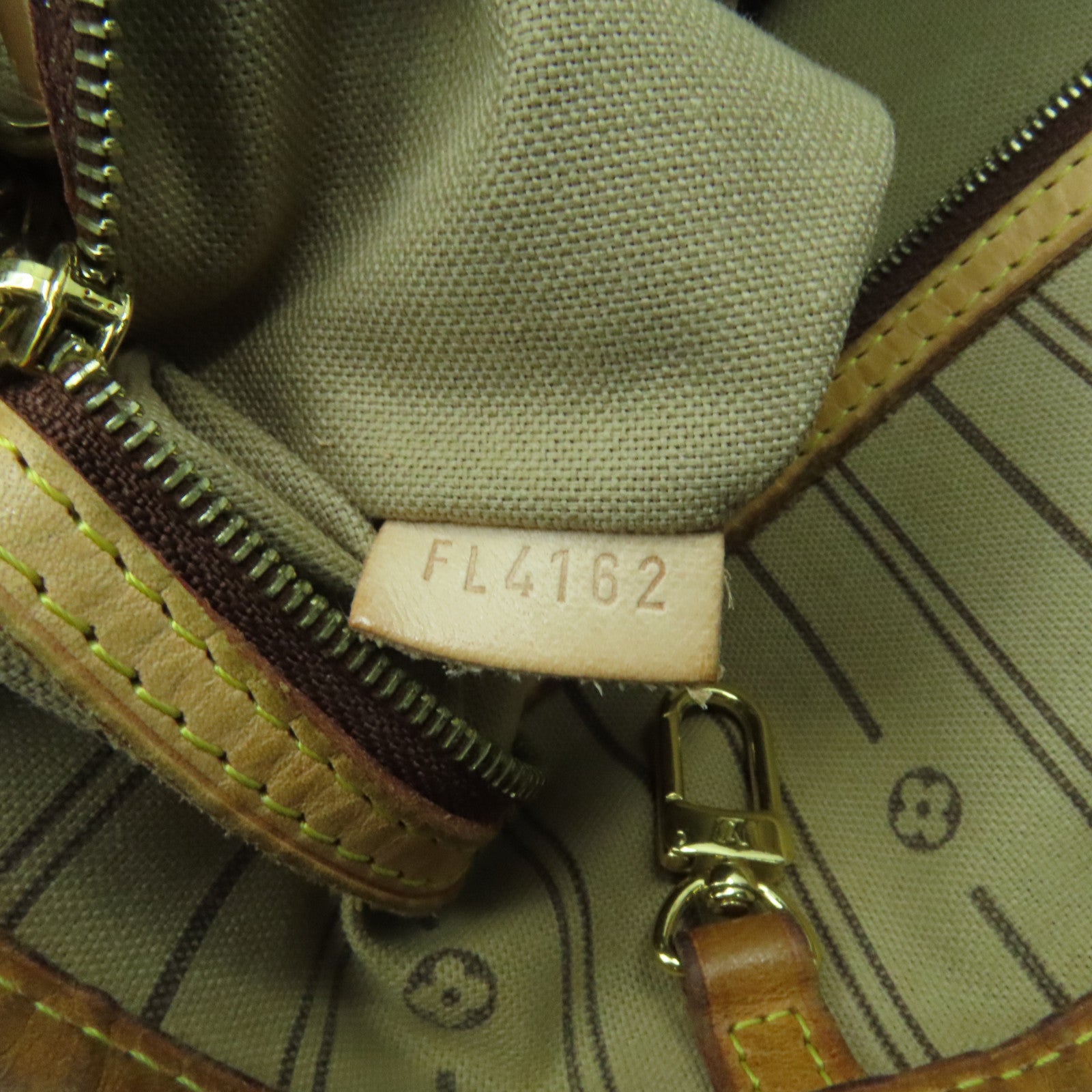 LOUIS VUITTON Monogram Delightful PM Gold Buckle Shoulder Bag Brown