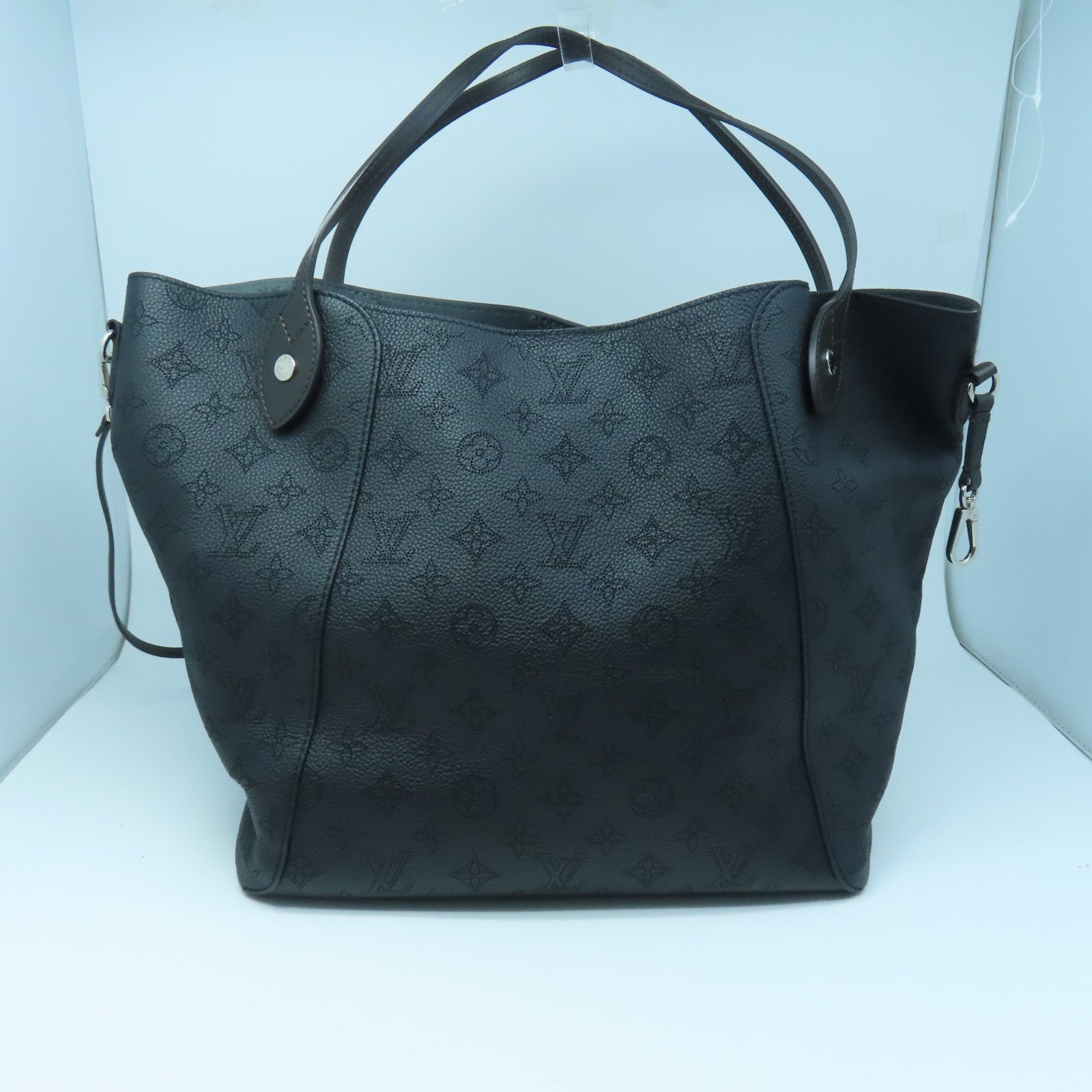 Louis Vuitton Mahina Leather Hina MM Noir M54354