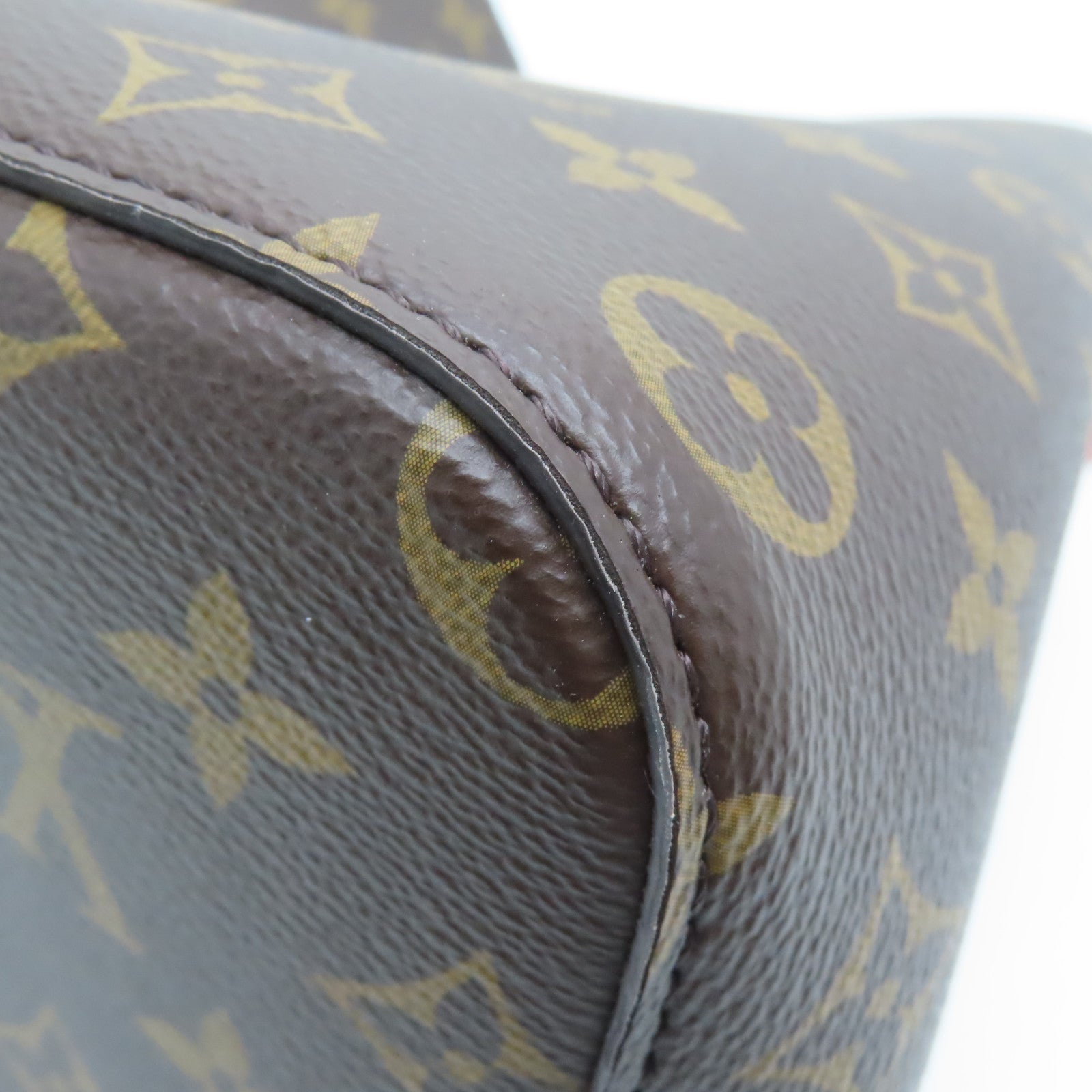 LOUIS VUITTON Monogram Neo Noe MM Gold Buckle Shoulder Bag Brown – Brand  Off Hong Kong Online Store