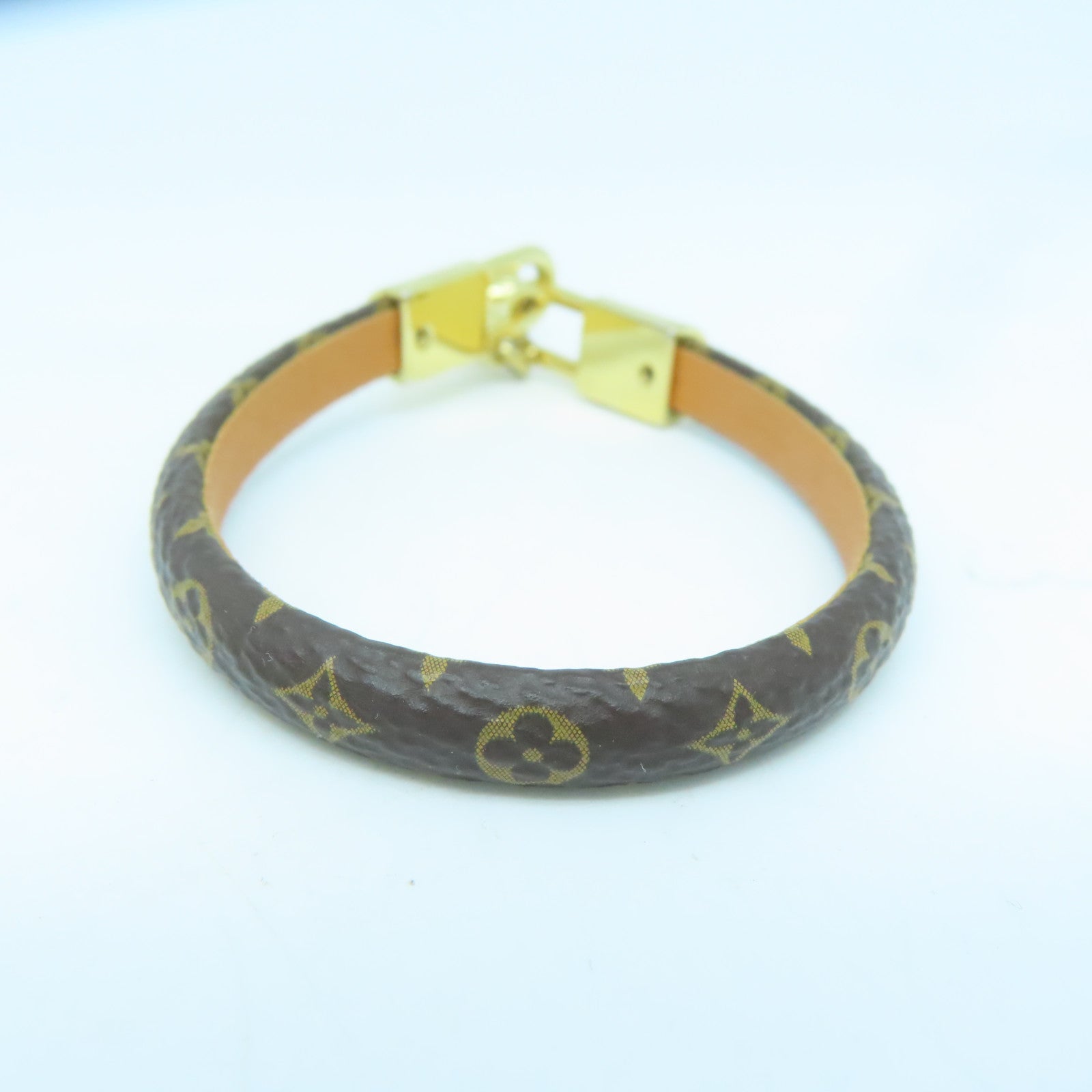 LOUIS VUITTON Monogram Brasserie Vivienne Bracelet金扣手镯15cm – Brand Off Hong  Kong Online Store